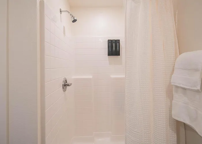 Family Friendly Escape With Large Pool! *