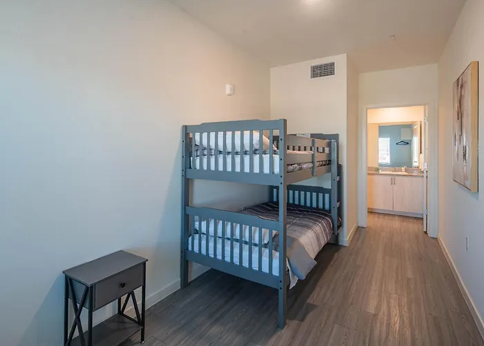 Family Friendly Escape With Large Pool!