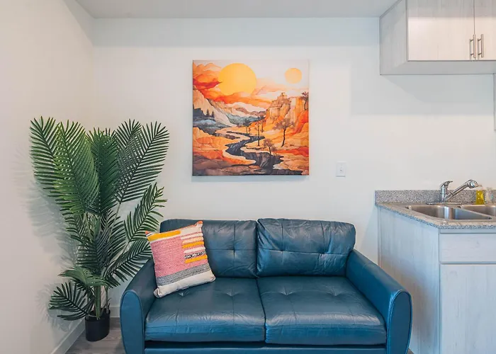 Family Friendly Escape With Large Pool! Apartment Phoenix