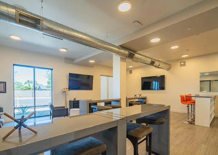 Family Friendly Escape With Large Pool! Phoenix