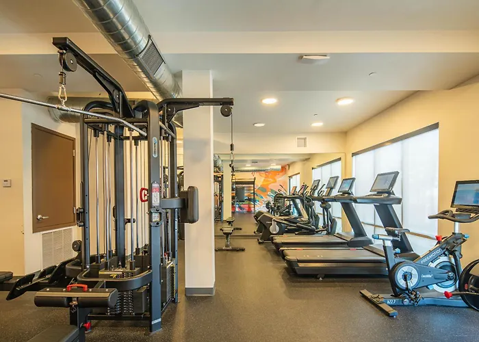 Family Friendly Escape With Large Pool! * Phoenix